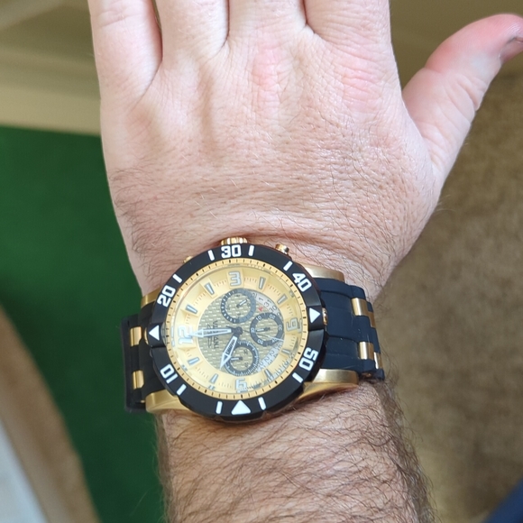 Invicta Waterproof watch for sale!! - Picture 4 of 4